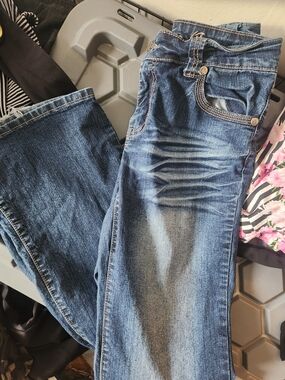 Women’s Straight Leg Jeans — Classic Blue Wash